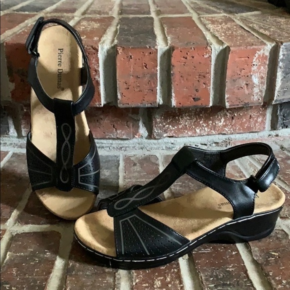 NEW WITHOUT BOX Pierre Dumas slingback  sandals 7